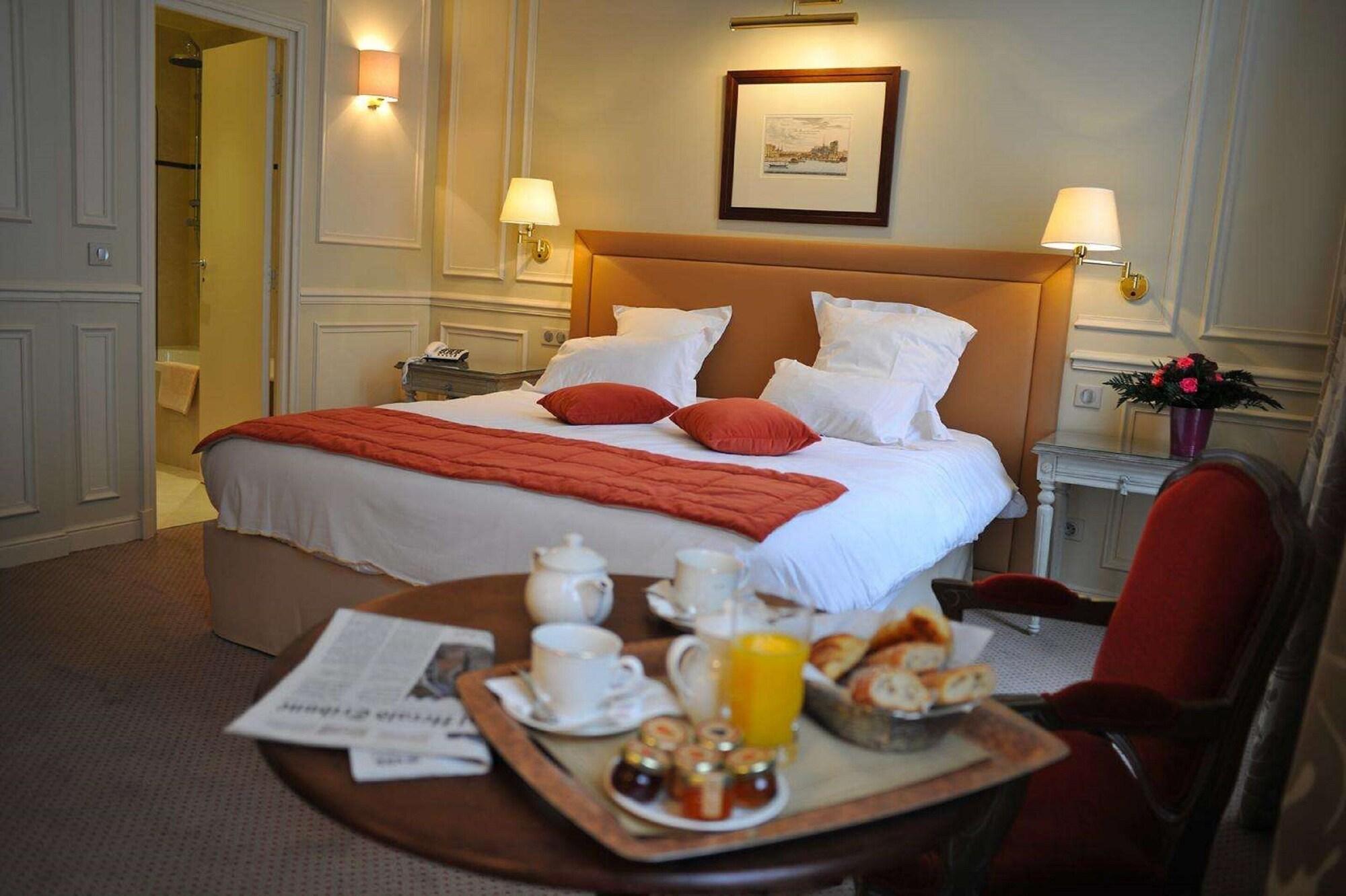 Hotel De L'Universite Paris Bagian luar foto
